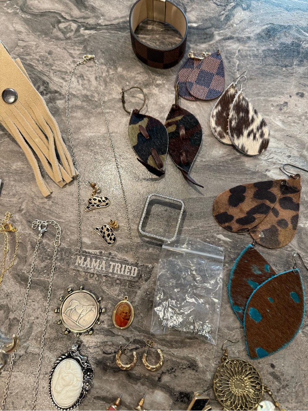 LARGE JEWELRY LOT/BUNDLE - Picture 9 of 10